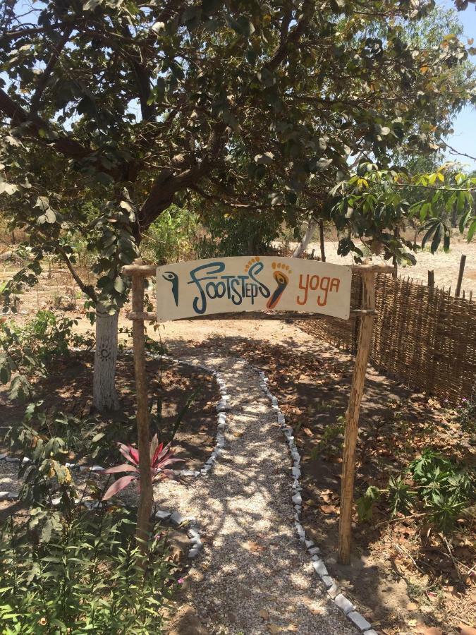 Footsteps Eco-Lodge Gunjur Exterior foto