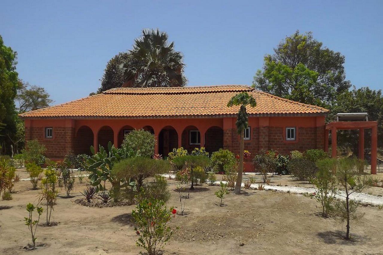 Footsteps Eco-Lodge Gunjur Exterior foto
